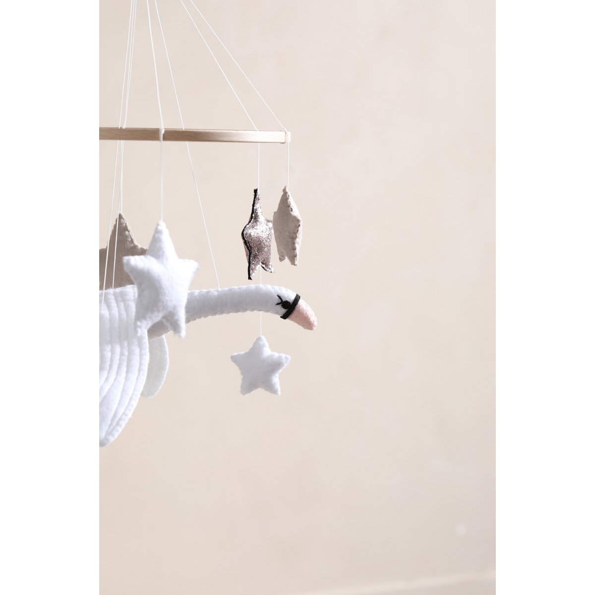 Handgemaakte mobiel – Zwaan