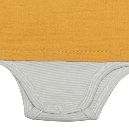 Shirt-bodysuit met lange mouwen – Mosterd (OrganicEra)