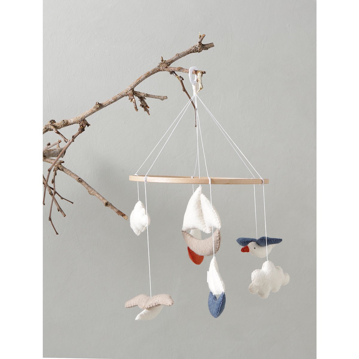 Babymobiel met zeilbootjes – speels & rustgevend