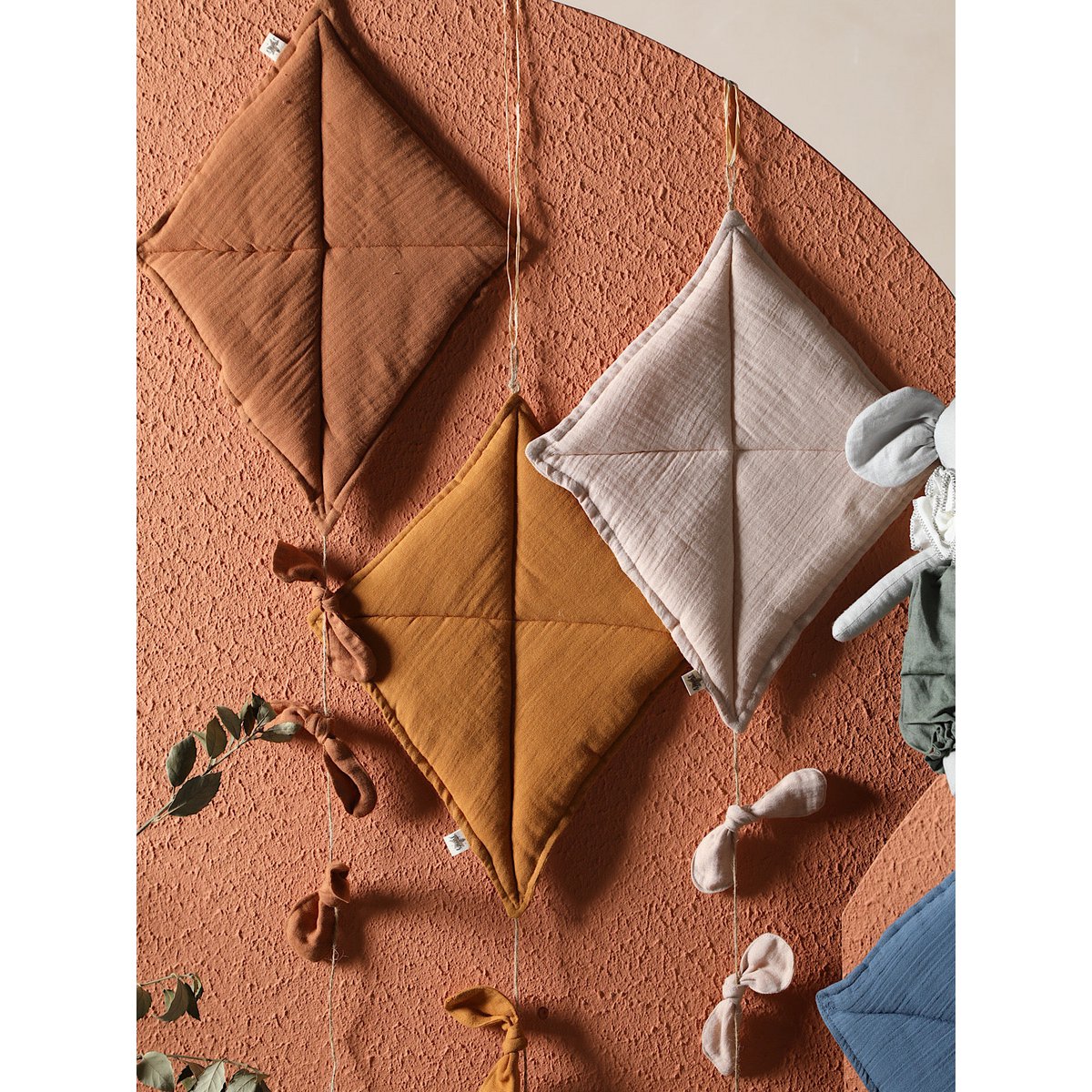 Wanddecoratie vlieger – zacht & speels