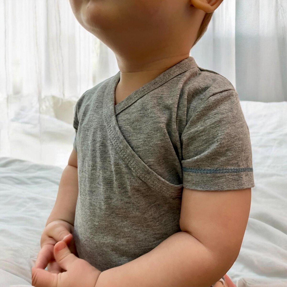 OrganicEra Wrap-over Romper – Grijs Melange (Korte Mouwen)