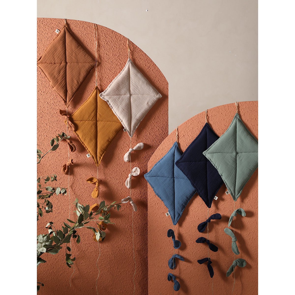 Wanddecoratie vlieger – zacht & speels