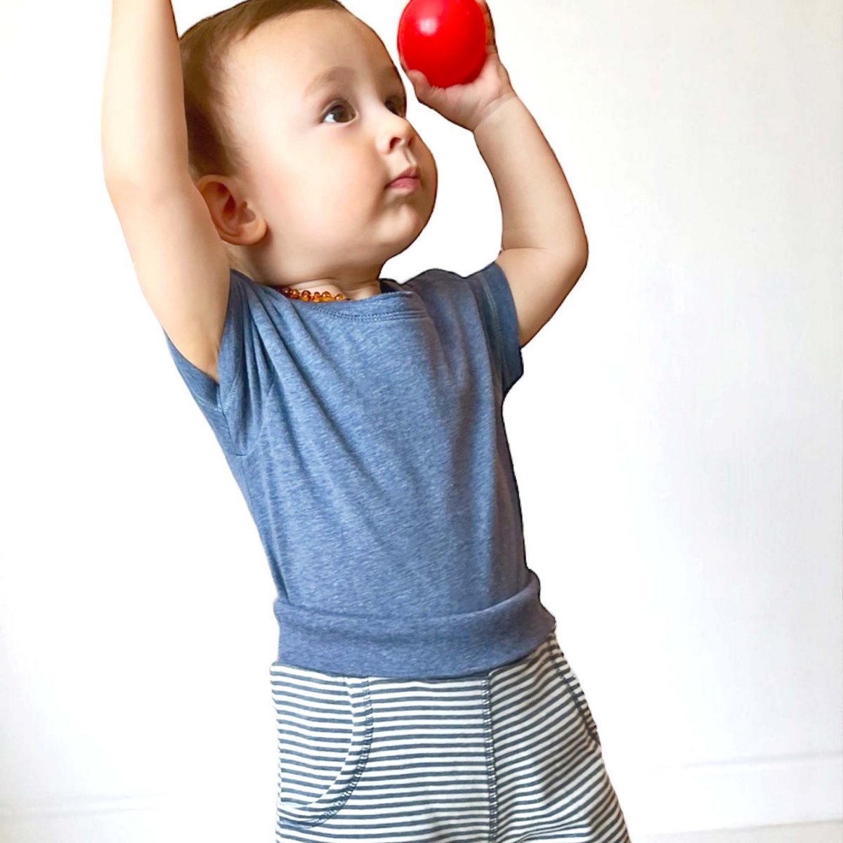 Comfortabel en casual T-shirt in Indigo Melange – OrganicEra