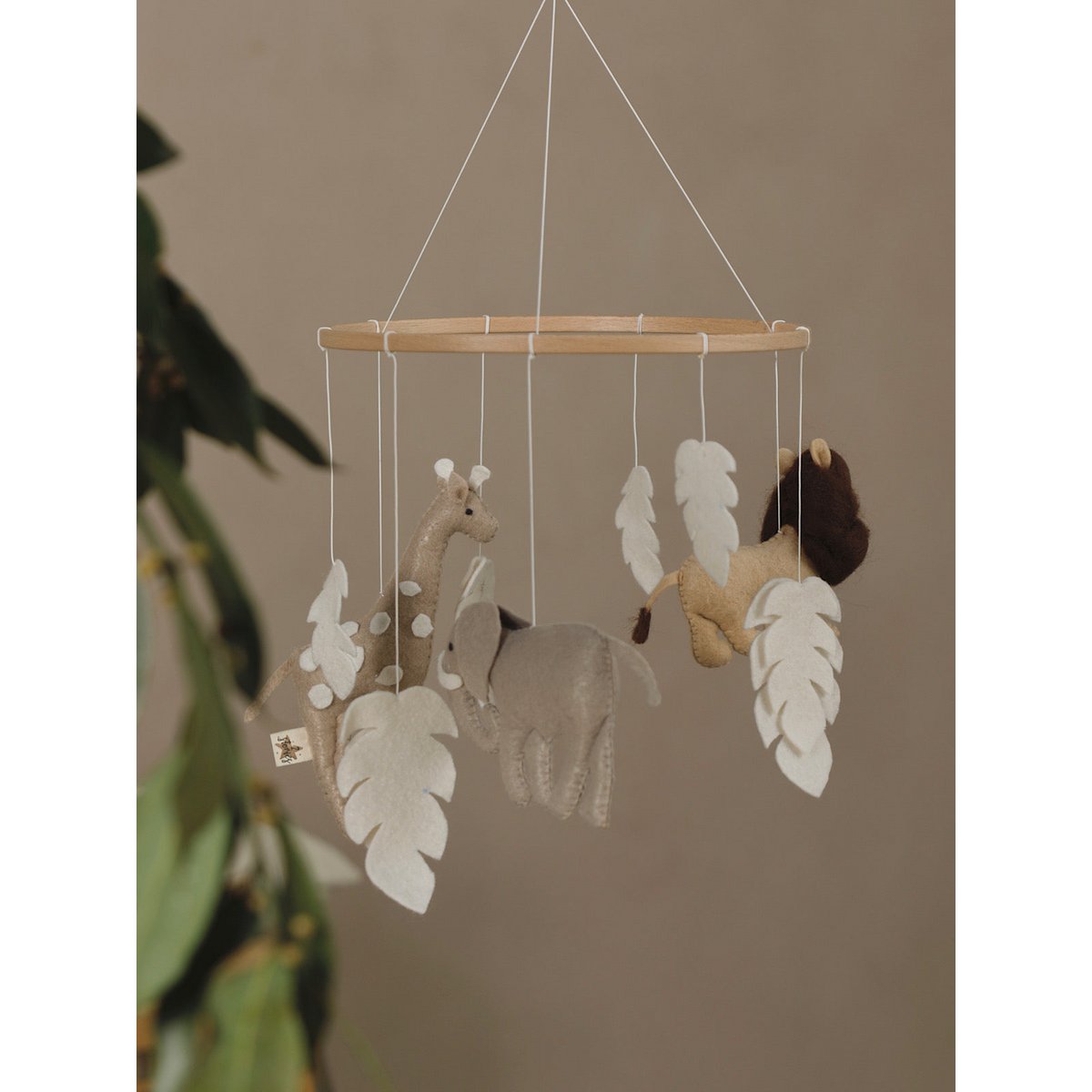 Babymobiel met safari-dieren – zacht & rustgevend